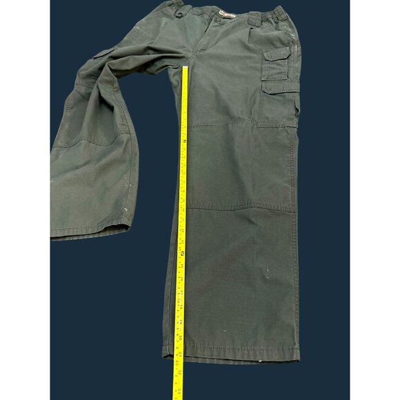 5.11 Tactical Green Cargo Pants Mens Size 40 Ripstop Fabric Durable & Functional - Picture 5 of 6